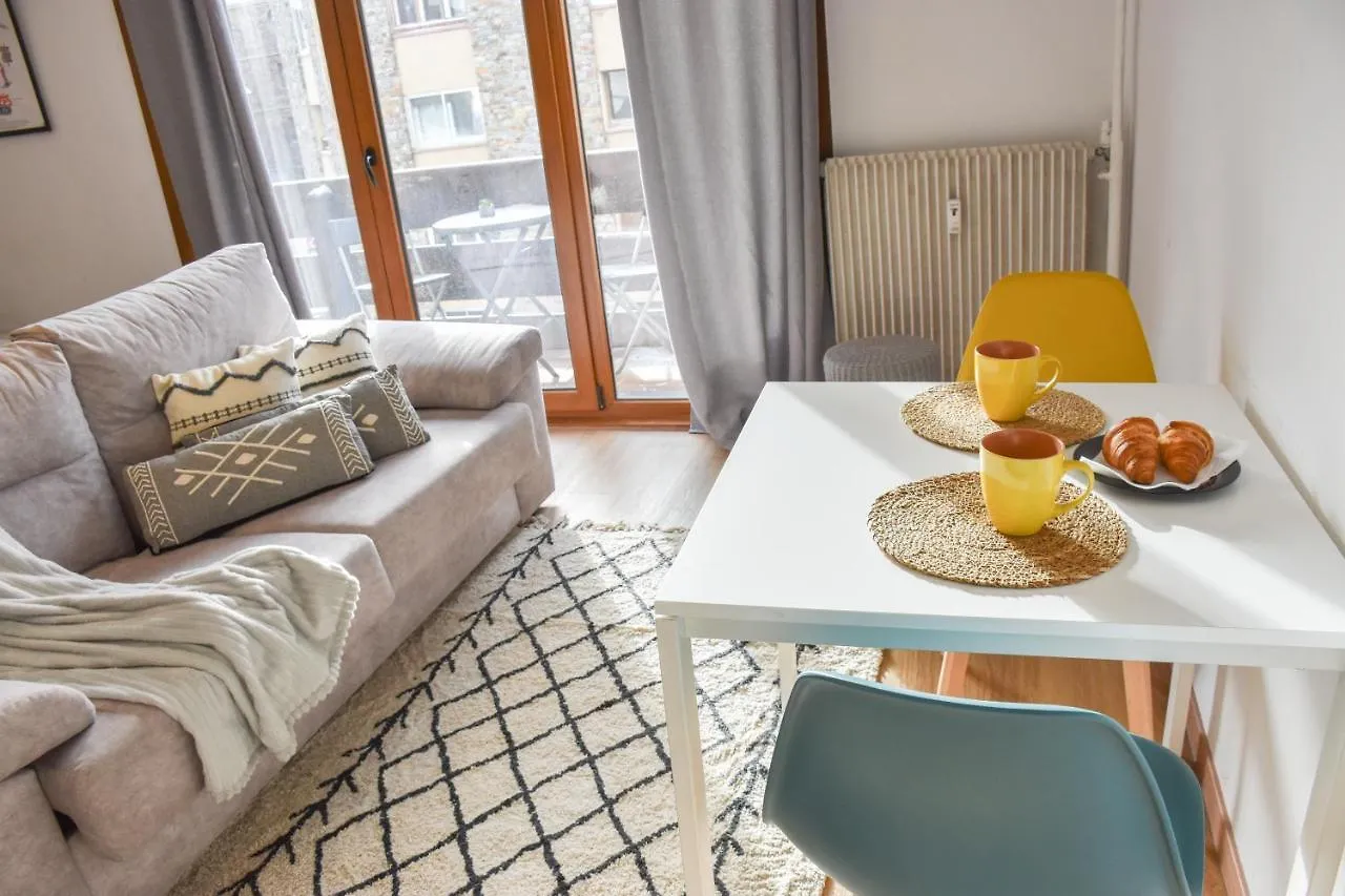 Apartment Neu II - Nuevo! Centrico Estudio En Pas De La Casa Hut2-8055